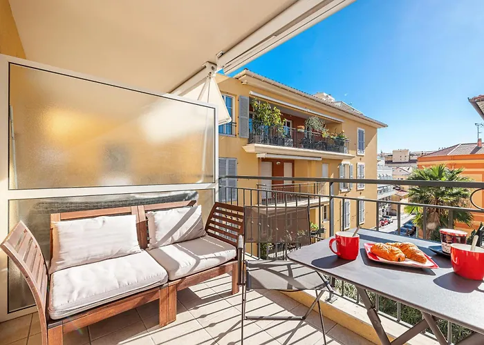 Royal Sunny Apt 200M From Beach - Happy Rentals